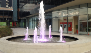 Fuentes Interactivas Fuentes Ornamentales Fuentes Musicales Piscinas Spa y Zonas de Vapor Parques Acuáticos Pantallas de Agua Paisajismo Acuático Túneles de Agua